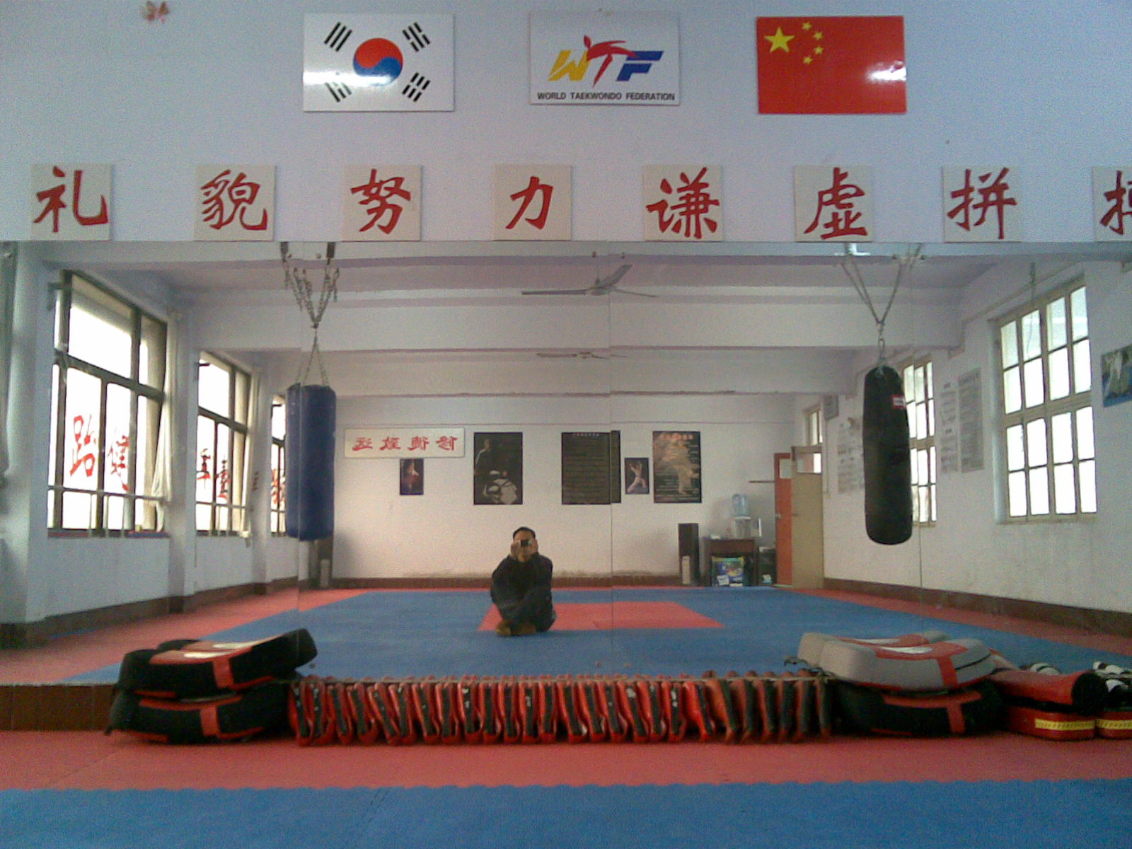 奧運場館---北京科技大學(xué)跆拳道比賽場日常保潔